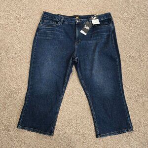 NWT Lee Women's Denim Capri Size 22M
